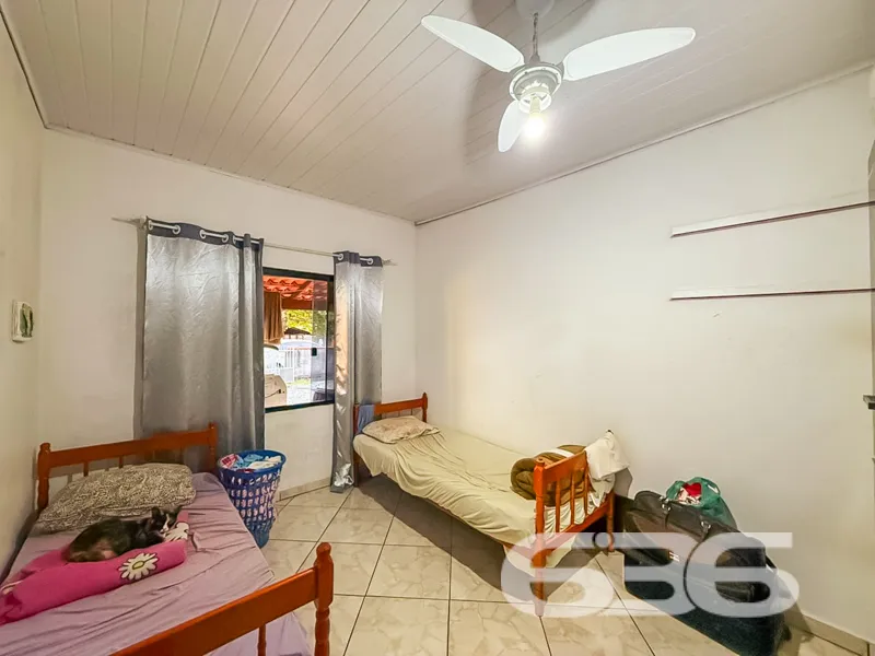 Casa à venda no Centro de Balneário Barra do Sul c