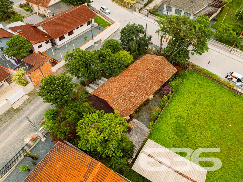 Terreno à venda no bairro São Marcos, Joinville, e