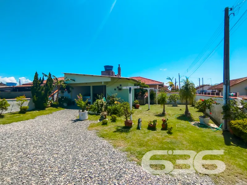Residência à venda na Costeira, Balneário Barra do