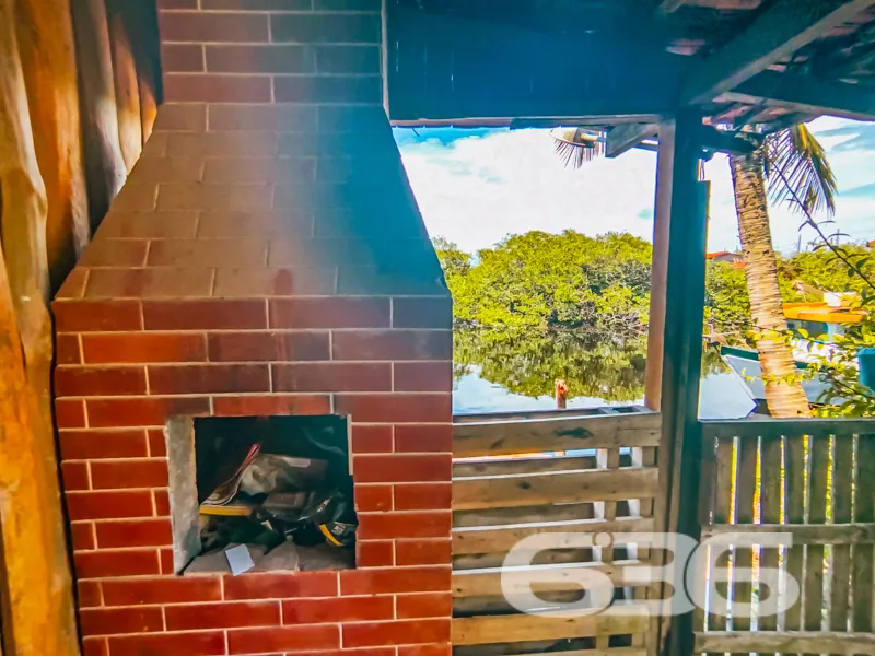Casa à venda fundos para o rio no Centro, Balneári
