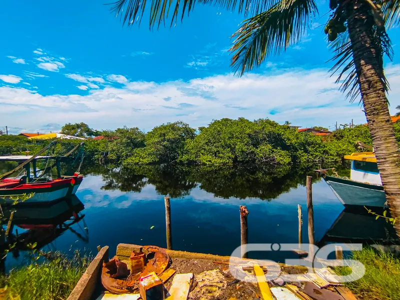 Casa à venda fundos para o rio no Centro, Balneári