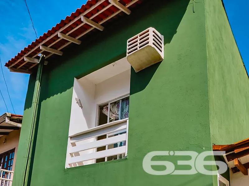 Sobrado à venda fundos para lagoa no Centro de Bal