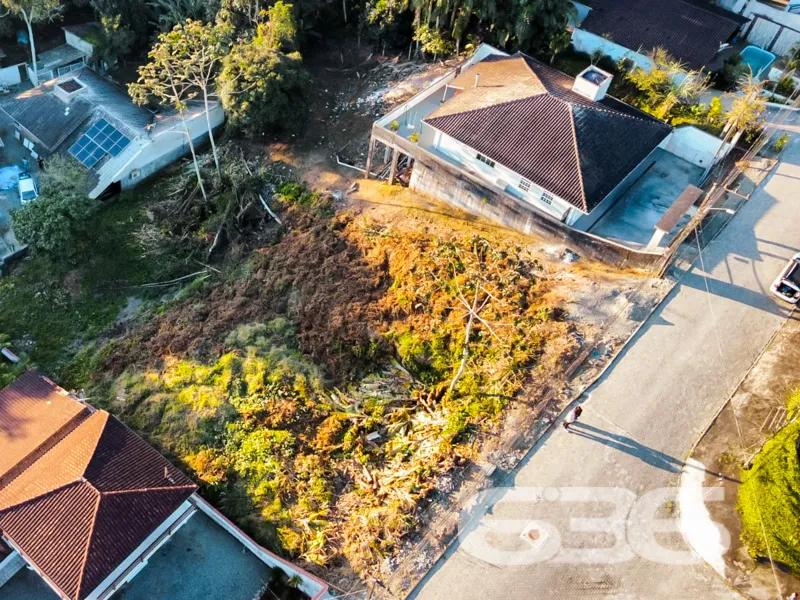 Terreno à venda no bairro Itaum em Joinville com m