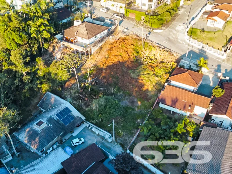 Terreno à venda no bairro Itaum em Joinville com m