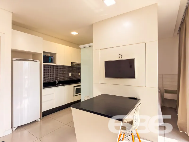 Apartamento à venda no América, Joinville com exce