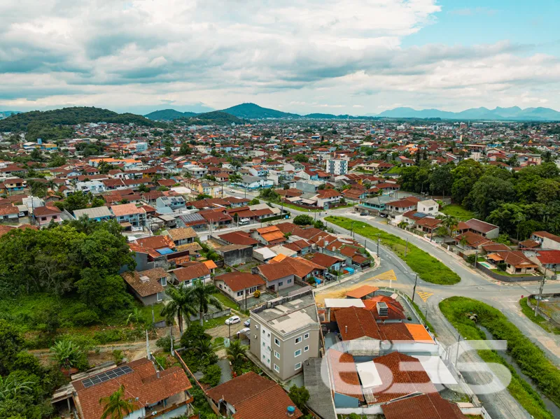 Apartamento à venda no bairro João Costa, Joinvill