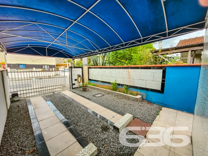 Casa à venda no Costa e Silva, Joinville, em rua p