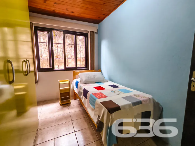 Casa Ă venda no bairro Costa e Silva em Joinville: