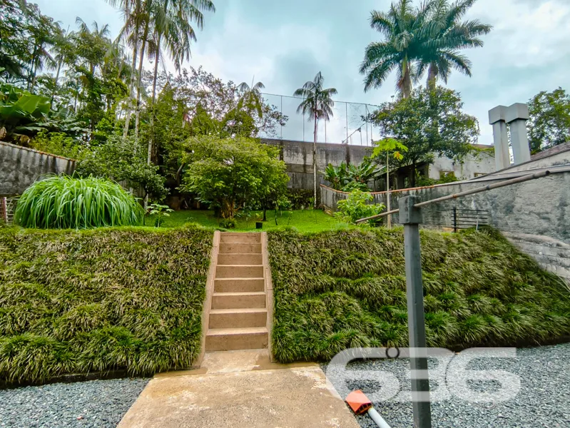 Casa Ă venda no bairro Costa e Silva em Joinville: