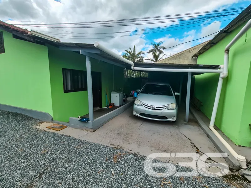 Imóvel com 4 casas no terreno à venda no bairro Vi