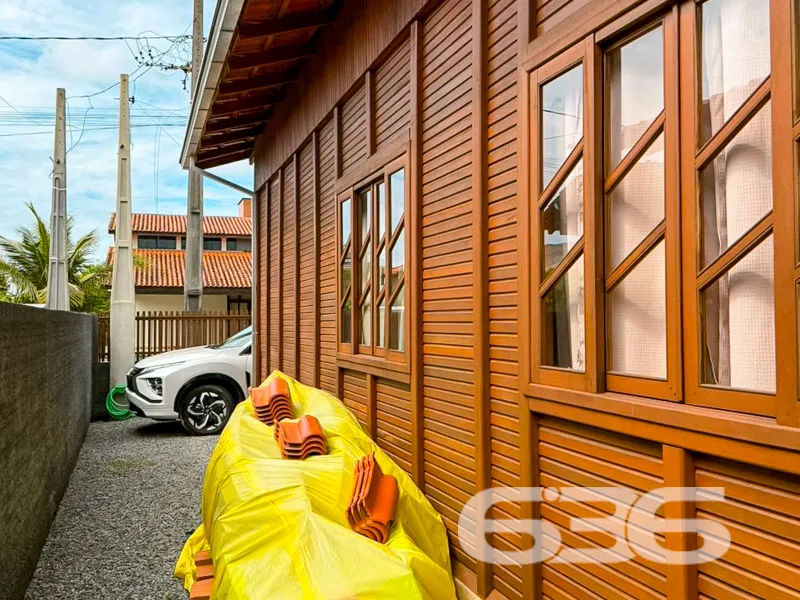 Casa à venda no encantador bairro de Ubatuba, São 
