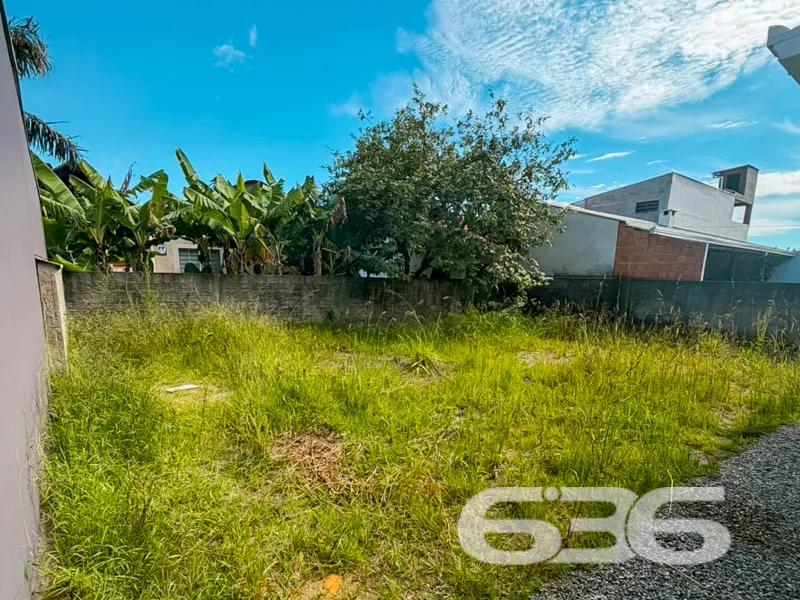 Casa à venda no encantador bairro de Ubatuba, São 