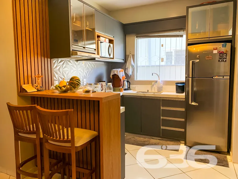 Sobrados à venda no bairro Espinheiros em Joinvill