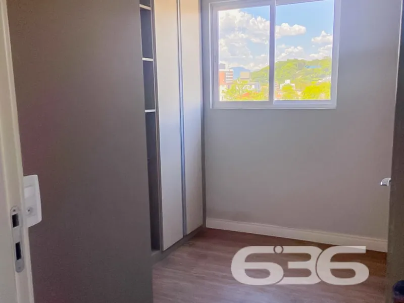 Apartamento à venda no Bom Retiro, Joinville
Descu