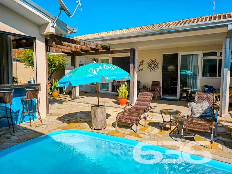 Casa à venda no Capri, bairro Ubatuba, São Francis