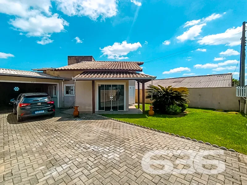 Casa à venda no bairro Itinga em Araquari! Localiz