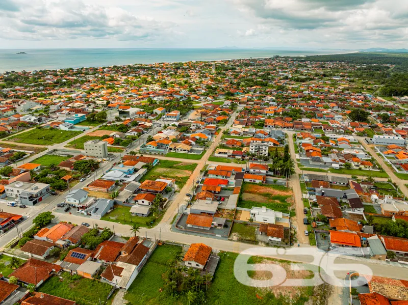 Residência à venda no Centro, Balneário Barra do S