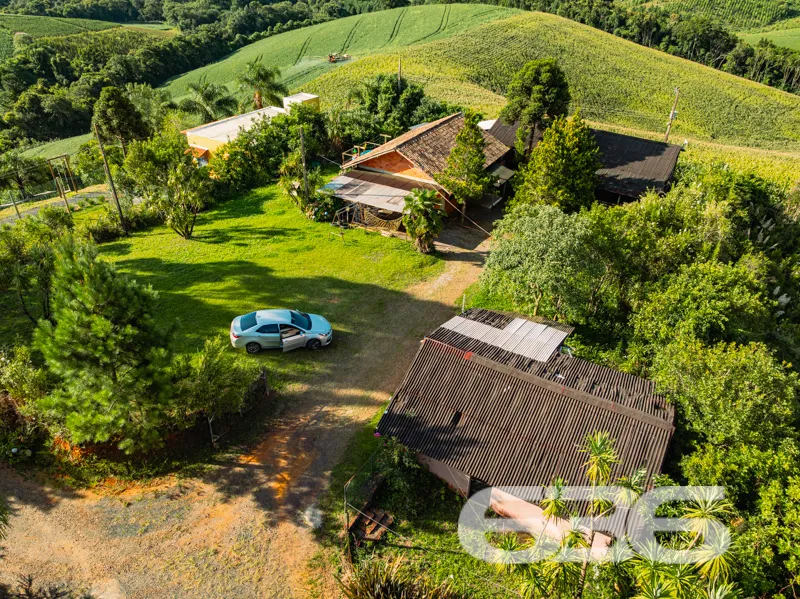 Chácara à venda no Avenquinha em Campo Alegre: Um 