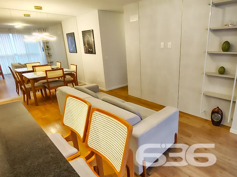 Apartamento à venda no Centro, Joinville! O imóvel