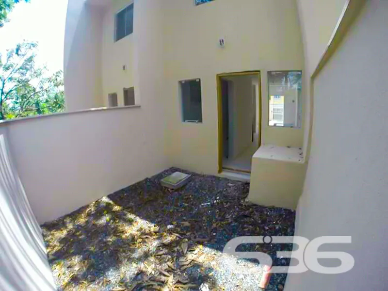 Sobrado à venda no Santa Catarina, Joinville, loca