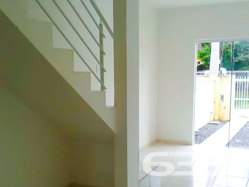 Sobrado à venda no Santa Catarina, Joinville, loca