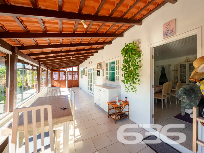 Casa à venda no bairro Costeira, Balneário Barra d