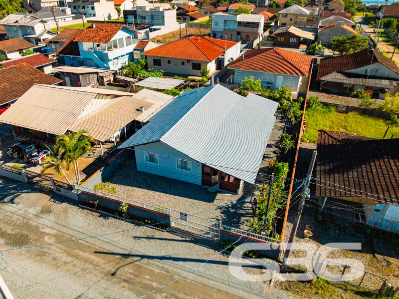 Casa à venda no bairro Costeira, Balneário Barra d