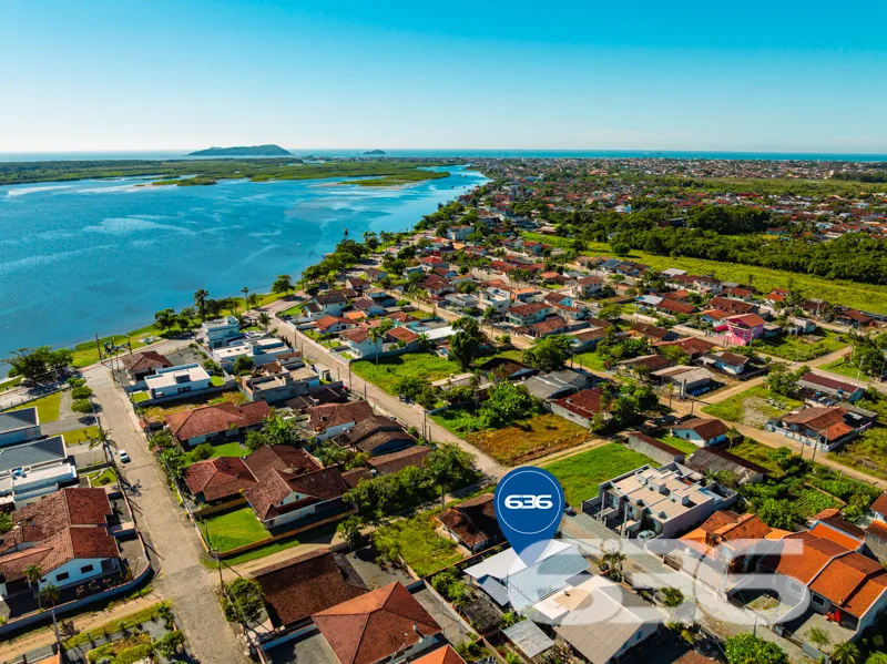 Casa à venda no bairro Costeira, Balneário Barra d