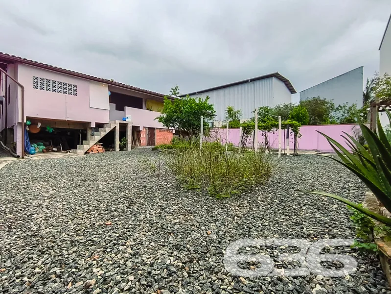 Casa à venda no Itinga, Joinville - uma oportunida