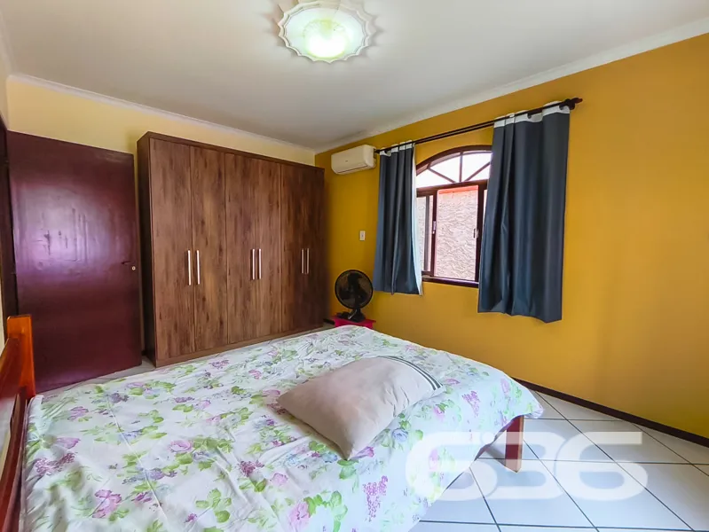 Casa à venda no Itinga, Joinville - uma oportunida