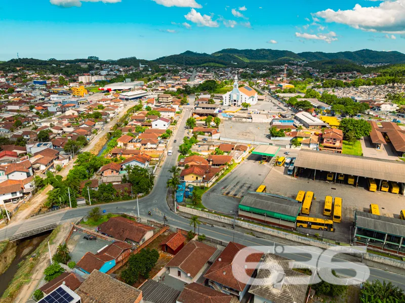 Casa à venda no bairro Jarivatuba, Joinville | ter