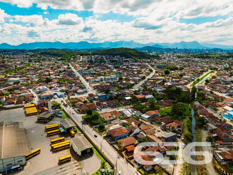Casa à venda no bairro Jarivatuba, Joinville | ter