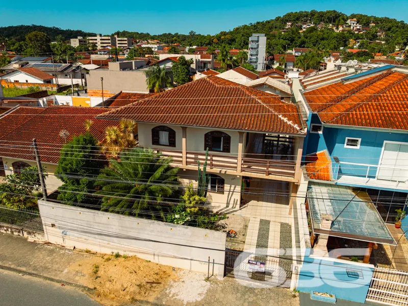 Casa à venda no bairro Itaum, Joinville | 3 quarto