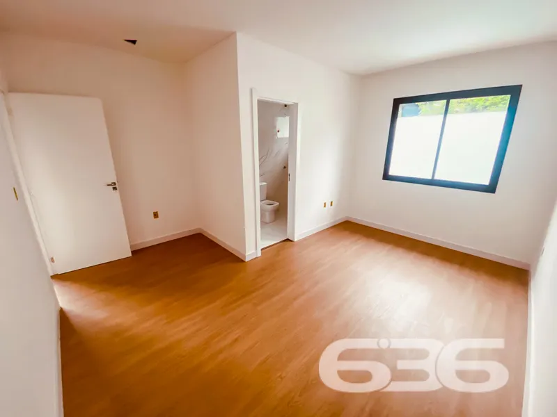 Casa à venda no bairro Costa e Silva, Joinville | 