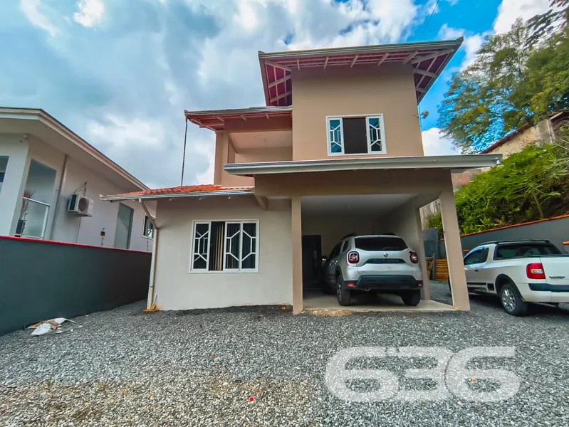 Casa à venda no bairro Itaum, Joinville | 439m² de