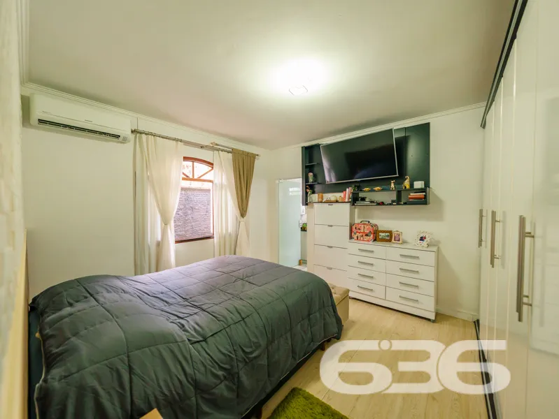 Casa à venda no bairro Bom Retiro, Joinville | 3 q