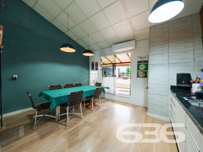 Casa à venda no bairro Bom Retiro, Joinville | 3 q