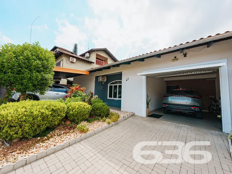 Casa à venda no bairro Bom Retiro, Joinville | 3 q