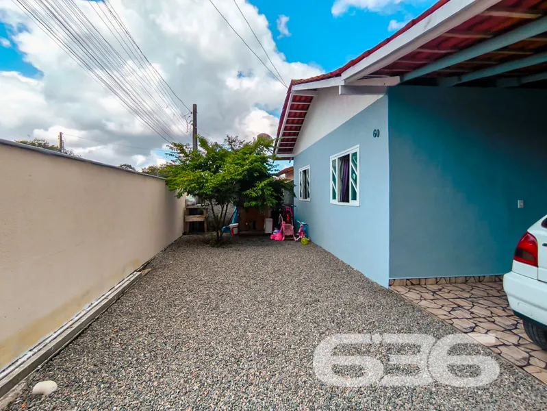 Casa à venda no bairro Paranaguamirim, Joinville |