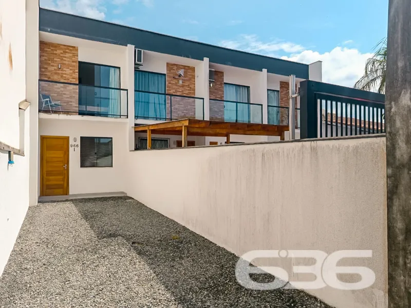 Sobrado à venda no bairro João Costa, Joinville |