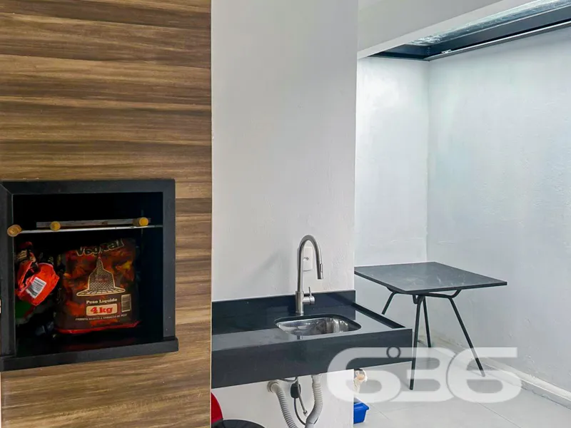 Sobrado à venda no bairro Floresta, Joinville | sa