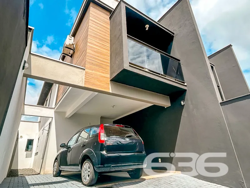 Sobrado à venda no bairro Floresta, Joinville | sa