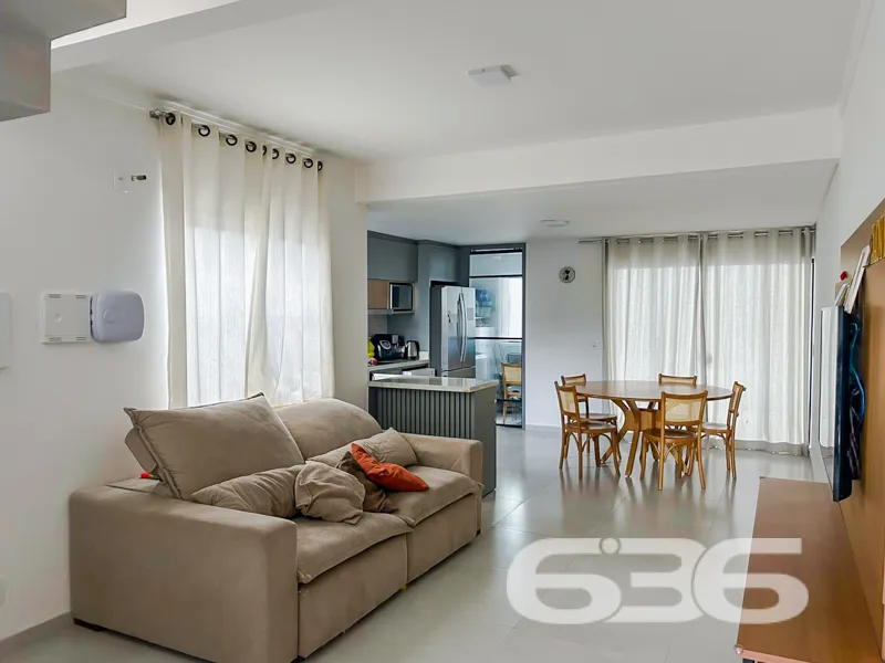 Sobrado à venda no bairro Floresta, Joinville | sa