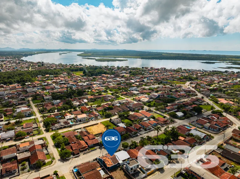 Casa à venda no bairro Costeira, Balneário Barra d