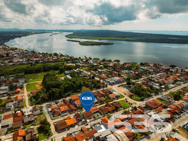 Casa à venda na Costeira, Balneário Barra do Sul |