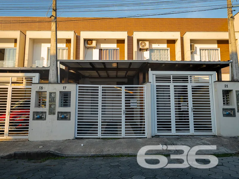 Sobrado à venda no Itaum, Joinville | 2 quartos | 