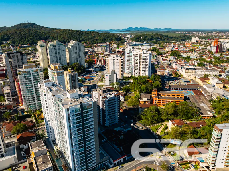 APARTAMENTO DE LUXO EM FRENTE AO 62º BATALHÃO DE I