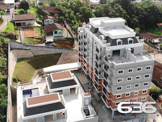 COBERTURA PLANA ALTO PADRÃO NO COSTA E SILVA – EXC