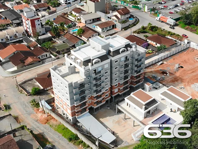 COBERTURA PLANA ALTO PADRÃO NO COSTA E SILVA – EXC