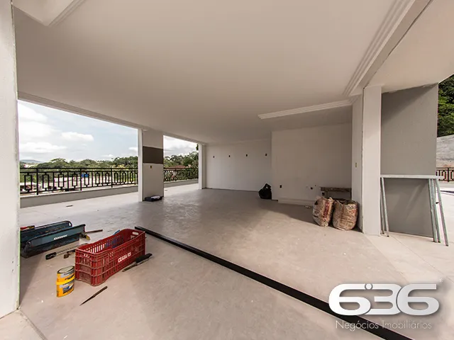 COBERTURA PLANA ALTO PADRÃO NO COSTA E SILVA – EXC